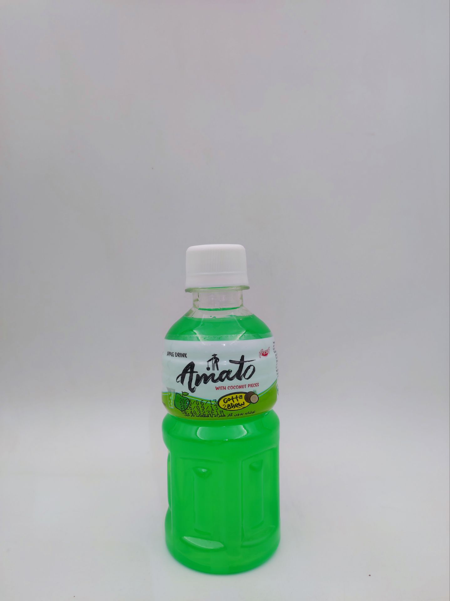 آبمیوه بطری آماتو با تکه میوه جور (6*4)